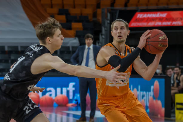 领下则更强 领下则更强